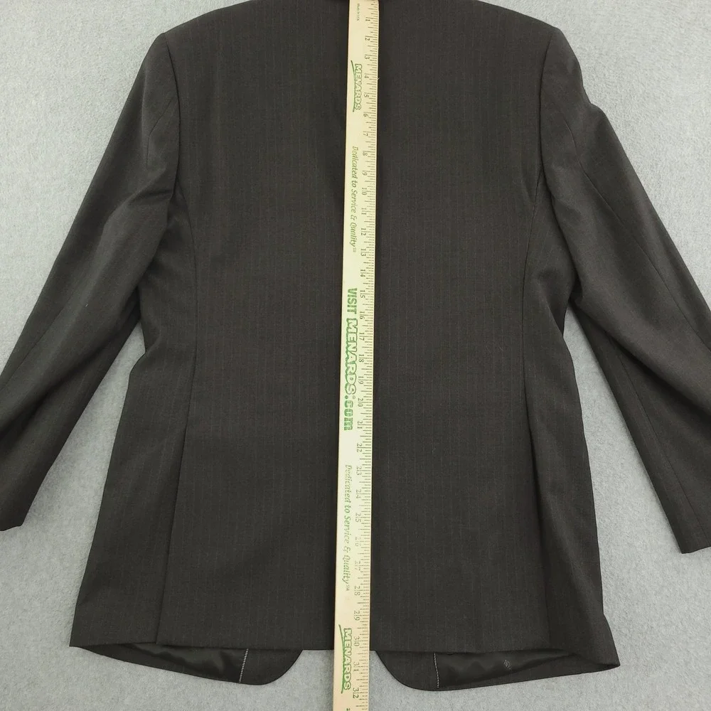 Giorgio Armani Le Collezioni Suit Jacket Mens EU 52 Gray Pinstripe Wool Blend